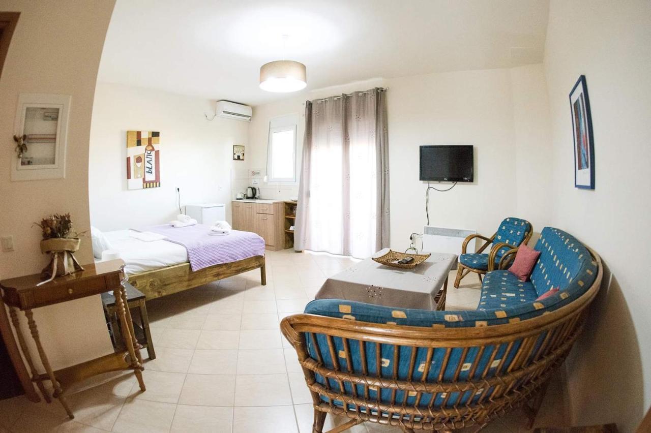Agrelia Apartment Bagian luar foto