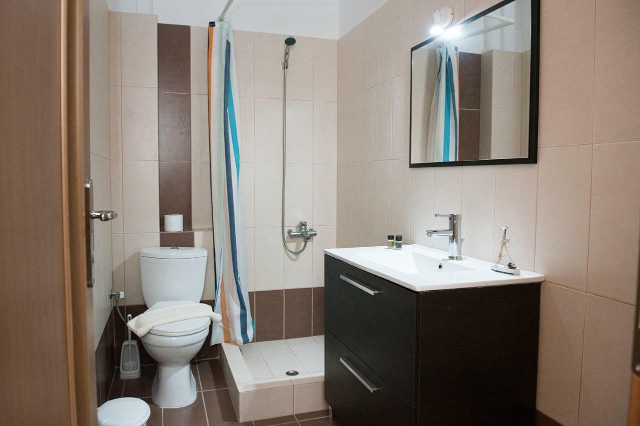 Agrelia Apartment Bagian luar foto