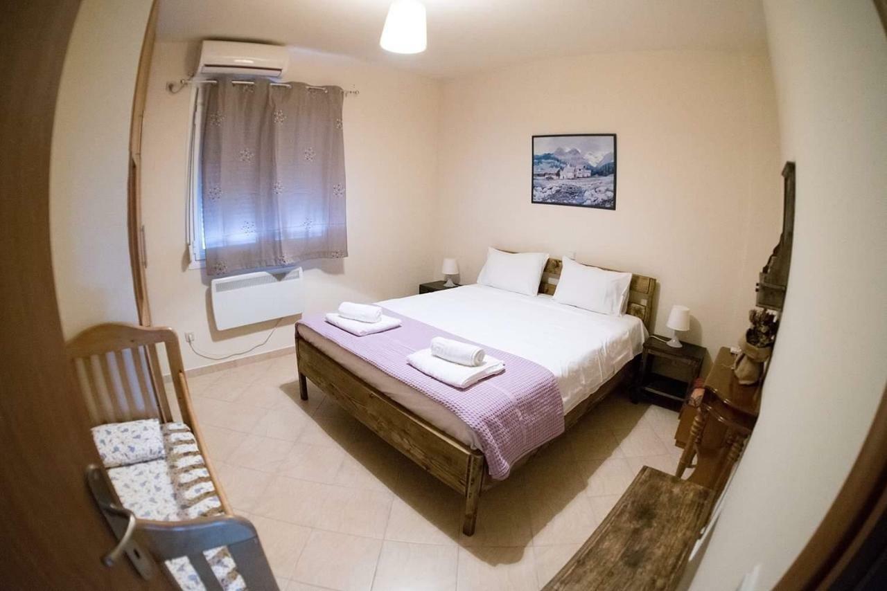 Agrelia Apartment Bagian luar foto